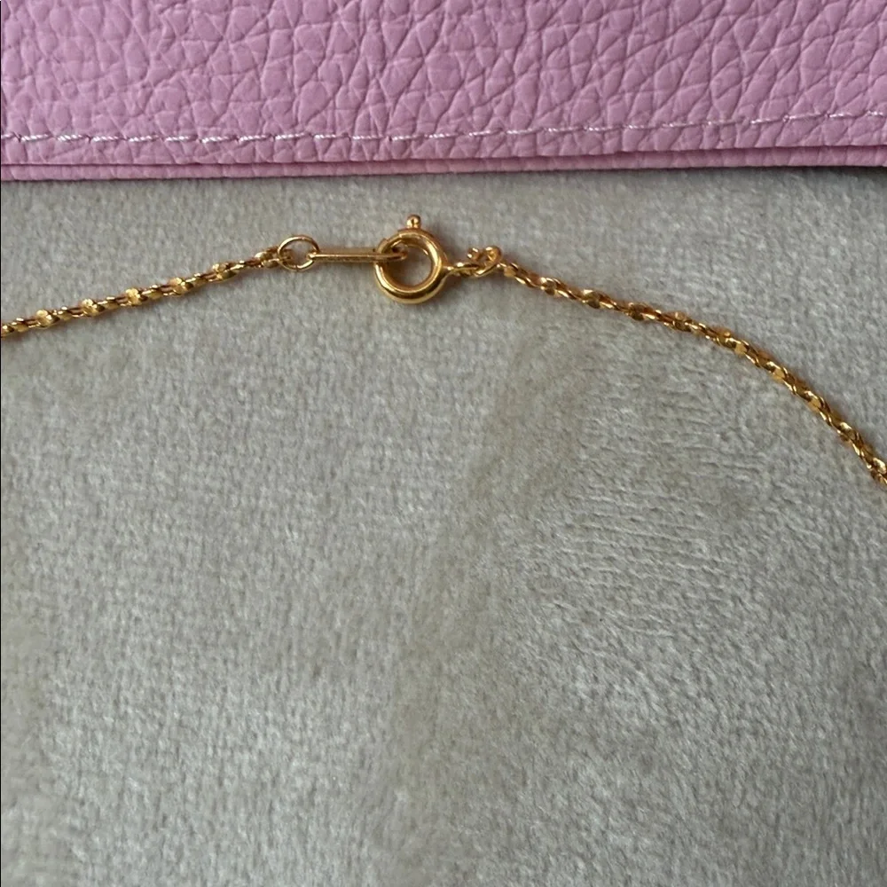 Gold Leaf Pendant Necklace